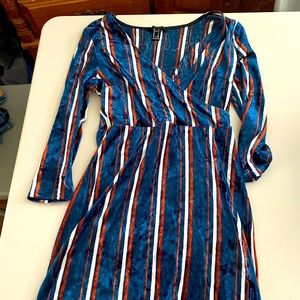 Tight velvet striped short dress
